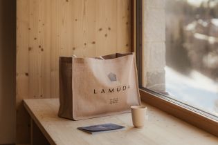 Brand strategy, brand architecture, naming, visual identity, web design